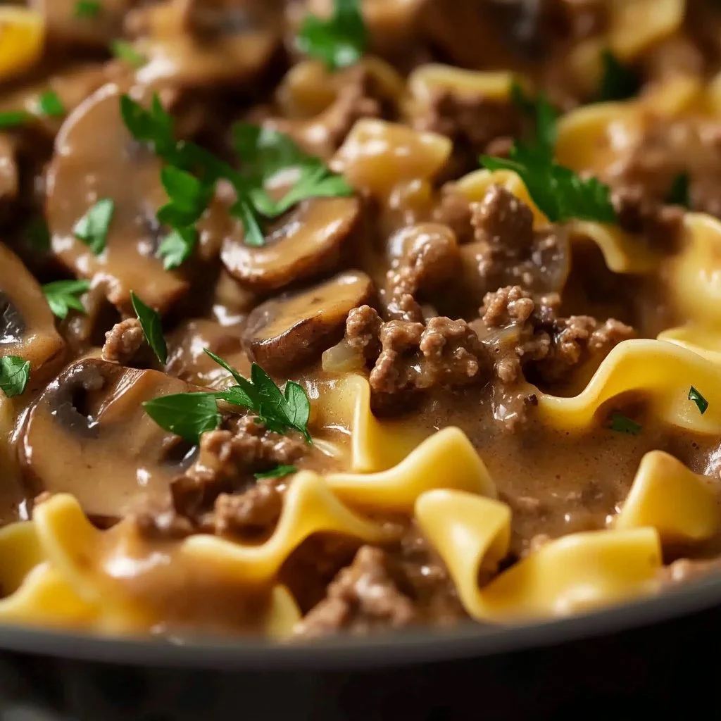 Enpanna med köttfärs Stroganoff, en smakrik och enkel middagsrätt